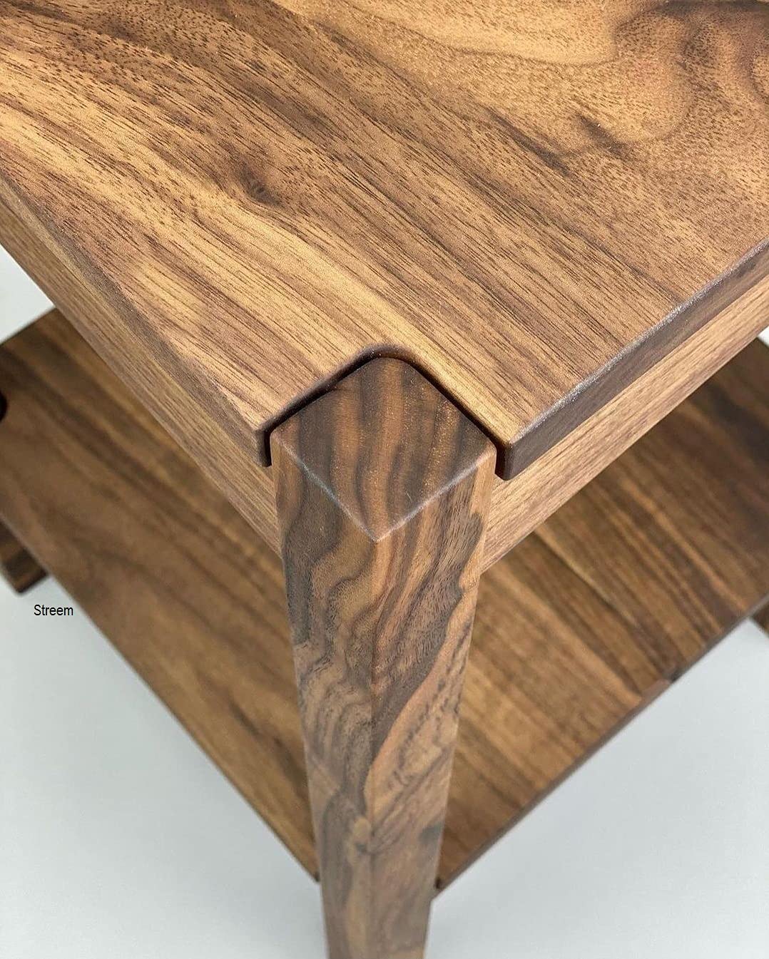 ODEJIA Solid Sheesham Wood Lamp Side Table with Lower Shelf Brown